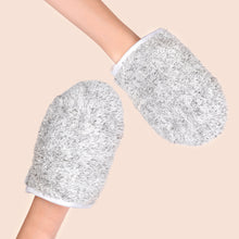 Load image into Gallery viewer, Gentle Bamboo Cleansing Gloves 3pc